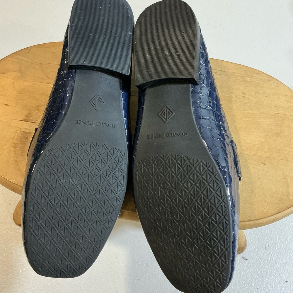 Donald Pliner Bristol Navy Croc Patent Leather Loafers Women’s 8.5 - Picture 8 of 12